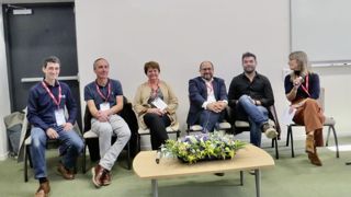 La table ronde de clôture des dernières Rencontres du végétal, à Angers, a permis de faire le point sur le sujet de la relocalisation des productions, tout en élargissant le sujet…