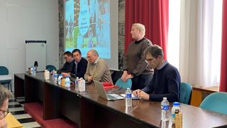 Le représentant de Sodiaal-Nord, regroupant les Hauts-de-France et une partie de la Haute-Normandie, où la collecte se maintien en 2023 alors qu'elle recule en moyenne de 2,9 % pour la coopérative. Le représentant de Sodiaal-Nord, regroupant les Hauts-de-France et une partie de la Haute-Normandie, où la collecte se maintien en 2023 alors qu'elle recule en moyenne de 2,9 % pour la coopérative.