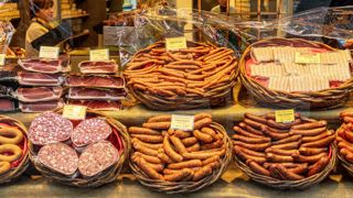 Le ministre de l'Agriculture cherche des solutions pour financer les investissements en élevage sur le bien-être animal. Le ministre de l'Agriculture cherche des solutions pour financer les investissements en élevage sur le bien-être animal.
