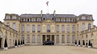 Le 14 février 2024 des représentants de la Coordination rurale et de la Confédération paysanne ont été reçus à l'Elysée. Le 14 février 2024 des représentants de la Coordination rurale et de la Confédération paysanne ont été reçus à l'Elysée.