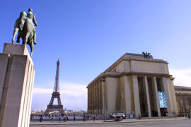 Façade du musée national de la Marine. Façade du musée national de la Marine.