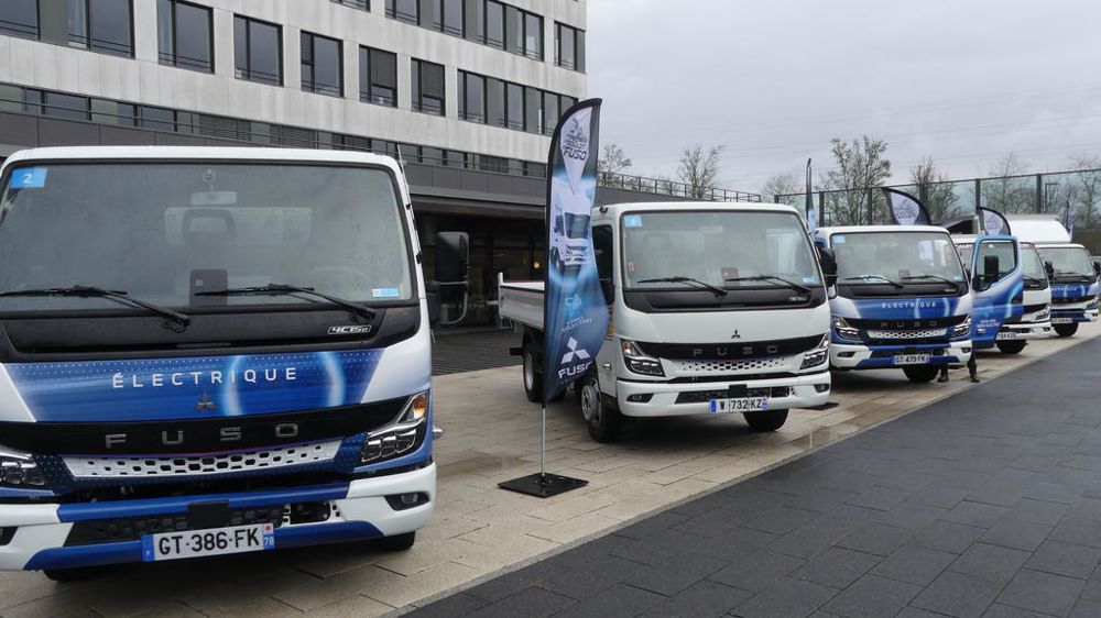 Fuso a reçu la presse en février 2024  au siège français de Daimler Truck, à Montigny-le-Bretonneux (Yvelines), afin de lui présenter ses utilitaires électriques eCanter.