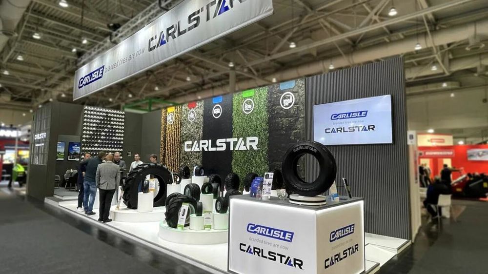 Sur le dernier salon Agritechnica, en Allemagne, la marque Carlstar remplaçait Carlisle.