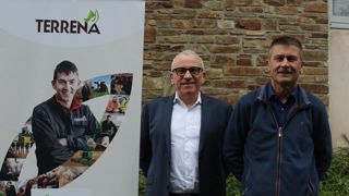 Olivier Chaillou, à droite, président de Terrena, et Alain Le Floch, directeur général, ont indiqué que le chiffre d'affaires du groupe en 2023 s'établissait à 5,495 milliards d'euros.