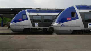 Muni du pass rail, les jeunes de moins de 27 ans pourront se déplacer en illimité sur les TER et Intercités cet été. Muni du pass rail, les jeunes de moins de 27 ans pourront se déplacer en illimité sur les TER et Intercités cet été.