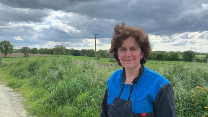 C. Planchais (35) s'est équipé d'un exosquelette pour faciliter la traite