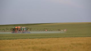Les ministères de l'Agriculture et de la Transition écologique ont présenté, le 6 mai 2024, la nouvelle mouture de la stratégie Ecophyto 2030. Les ministères de l'Agriculture et de la Transition écologique ont présenté, le 6 mai 2024, la nouvelle mouture de la stratégie Ecophyto 2030.