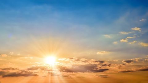 Les conditions météo seront « de plus en plus estivales durant le week-end », avant une goutte froide qui devrait amener averses et orages. Les conditions météo seront « de plus en plus estivales durant le week-end », avant une goutte froide qui devrait amener averses et orages.