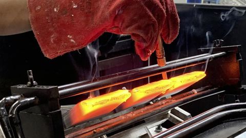 La soudure du carbure de tungstène se fait par brasure en utilisant du laiton.