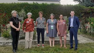 De gauche à droite : Agnès Gardon-Chemain, 1ère Adjointe au maire de la ville d’Ecully, Nathalie Prudon-Desgouttes, directrice régionale adjointe de la DRAAF, Claudine Roucayrol, directrice du Campus AgrilyonVert, Odile L'Hoste, chargée des relations entreprise du CFPH, Françoise Lafaix, présidente régionale de l'Unep, et Rémi Gueorgiou, directeur du CFPH ont inauguré le nouveau Pôle d’Excellence AURA. De gauche à droite : Agnès Gardon-Chemain, 1ère Adjointe au maire de la ville d’Ecully, Nathalie Prudon-Desgouttes, directrice régionale adjointe de la DRAAF, Claudine Roucayrol, directrice du Campus AgrilyonVert, Odile L'Hoste, chargée des relations entreprise du CFPH, Françoise Lafaix, présidente régionale de l'Unep, et Rémi Gueorgiou, directeur du CFPH ont inauguré le nouveau Pôle d’Excellence AURA.