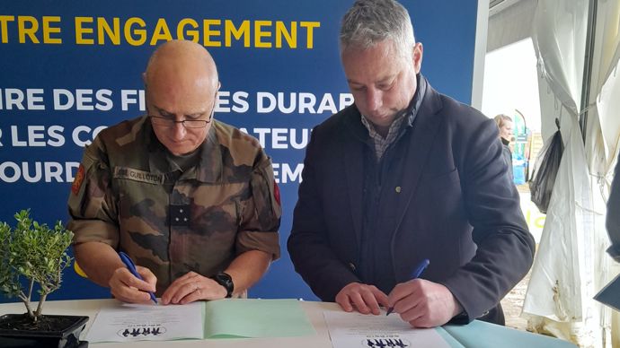 Le 16 mai dernier, Antoine Hacard, président du groupe Cérèsia, et le général Jean-Michel Guilloton ont signé la convention Promilès.
