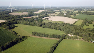 Comme pour les éoliennes, les experts fonciers utilisent une méthode d'évaluation basé sur le contrat signé avec le producteur d'énergie. Comme pour les éoliennes, les experts fonciers utilisent une méthode d'évaluation basé sur le contrat signé avec le producteur d'énergie.