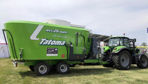 Tatoma a installé la première variation continue sur une mélangeuse. La vitesse de rotation des vis varie de 0 à 60 tr/min, en fonction du poids de la ration dans le bol.