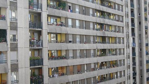 En 2023, 4 bailleurs sociaux normands ont utilisés la paille comme isolant dans 10% de leurs chantiers. En 2023, 4 bailleurs sociaux normands ont utilisés la paille comme isolant dans 10% de leurs chantiers.