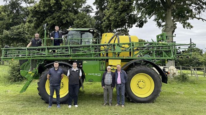 1,000 self-propelled vehicles sold in France and improved targeting at John Deere