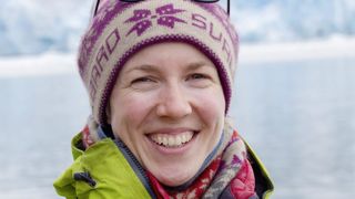 Heïdi Sevestre est glaciologue au sein de l’Amap, un groupe de travail sur la surveillance et l’évaluation de l’Arctique. Heïdi Sevestre est glaciologue au sein de l’Amap, un groupe de travail sur la surveillance et l’évaluation de l’Arctique.