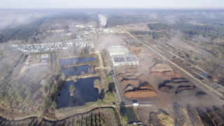Pour approvisionner les producteurs de la façade ouest de la France, Klasmann-Deilmann a annoncé, au Salon du végétal 2024, avoir ouvert un nouveau site de production de substrat dans les Landes. Pour approvisionner les producteurs de la façade ouest de la France, Klasmann-Deilmann a annoncé, au Salon du végétal 2024, avoir ouvert un nouveau site de production de substrat dans les Landes.