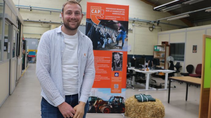 Paul-Étienne était présent le 3 juillet pour le vernissage de l’exposition au centre de réadaptation par le travail du Patis Fraux près de Rennes.