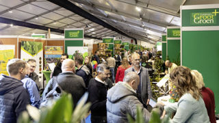 Dans une ambiance détendue et très professionnelle, GrootGroenPlus est devenu le salon incontournable de la saison, un important rendez-vous d’affaires avec une fréquentation en hausse de 3,6 %, d’après les organisateurs.