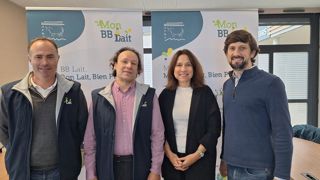 Yoann Lézé et Frédéric Dorilleau (à gauche), respectivement vice-président et président de l’APBO, ont présenté leur accord avec Bel, le 3 décembre, en compagnie d'Anne-Sophie Carrier (DG Bel France) et de Simon Bonnet, directeur des achats de lait du groupe. Yoann Lézé et Frédéric Dorilleau (à gauche), respectivement vice-président et président de l’APBO, ont présenté leur accord avec Bel, le 3 décembre, en compagnie d'Anne-Sophie Carrier (DG Bel France) et de Simon Bonnet, directeur des achats de lait du groupe.