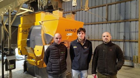 La SAS Berthelot est dirigée par Olivier (à droite), accompagnée de son fils Quentin (au milieu) et de son frère Frédéric (à gauche). La SAS Berthelot est dirigée par Olivier (à droite), accompagnée de son fils Quentin (au milieu) et de son frère Frédéric (à gauche).