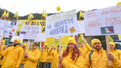 Manifestation de la Coldiretti pour le revenu des agriculteurs : « Juste prix des produits agricoles » Manifestation de la Coldiretti pour le revenu des agriculteurs : « Juste prix des produits agricoles »