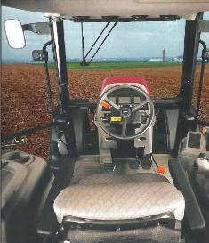 Intérieur de la cabine du Case IH Mxm 140.