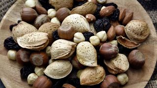 Les amandes consommées en France viennent majoritairement des États-Unis et de l’Espagne. Les amandes consommées en France viennent majoritairement des États-Unis et de l’Espagne.