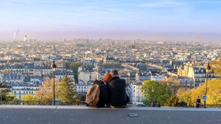 La butte de Montmartre offre une vue imprenable sur Paris. La butte de Montmartre offre une vue imprenable sur Paris.