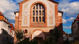 La bibliothèque de Sélestat située dans le Bas-Rhin est le témoignage d'une époque, la Renaissance. La bibliothèque de Sélestat située dans le Bas-Rhin est le témoignage d'une époque, la Renaissance.