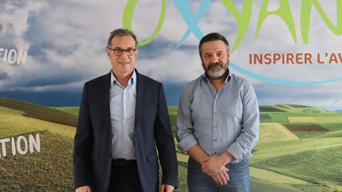 "Les filières à valeur ajoutée ont pesé un quart des tonnages sur la campagne", avance Jean-Yves Colomb (à d.), président d'Oxyane, lors de la conférence de presse tenue avec Georges Boixo (à g.), directeur général du groupe coopératif.