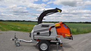 La gamme JBM se décline en broyeurs à prise de force, sur essieu mais aussi autotractés à chenilles. 