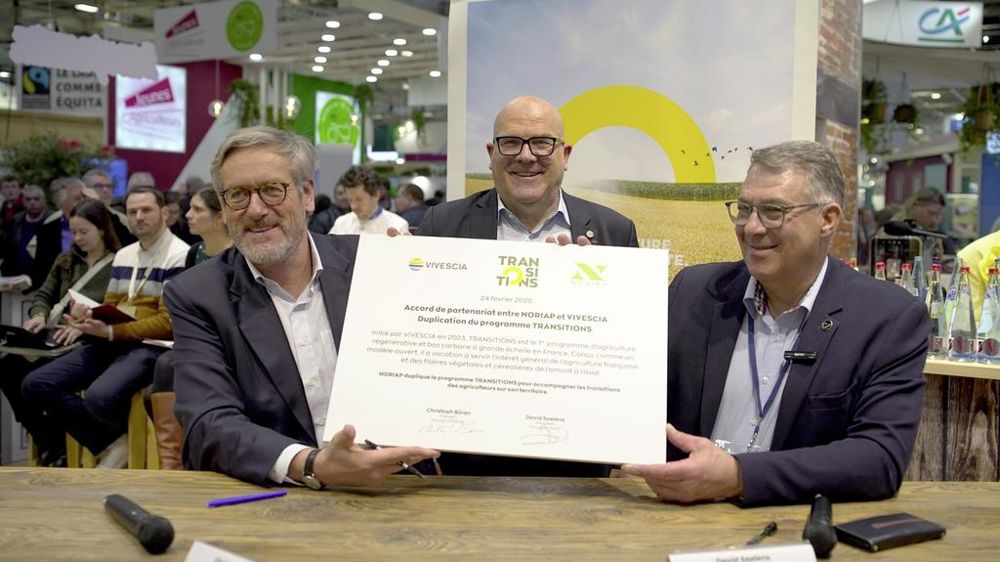 Christophe Büren président du Groupe Vivescia Bruno Bonnell secrétaire général pour l’investissement chargé de France 2030 et David Saelens président du groupe Noriap