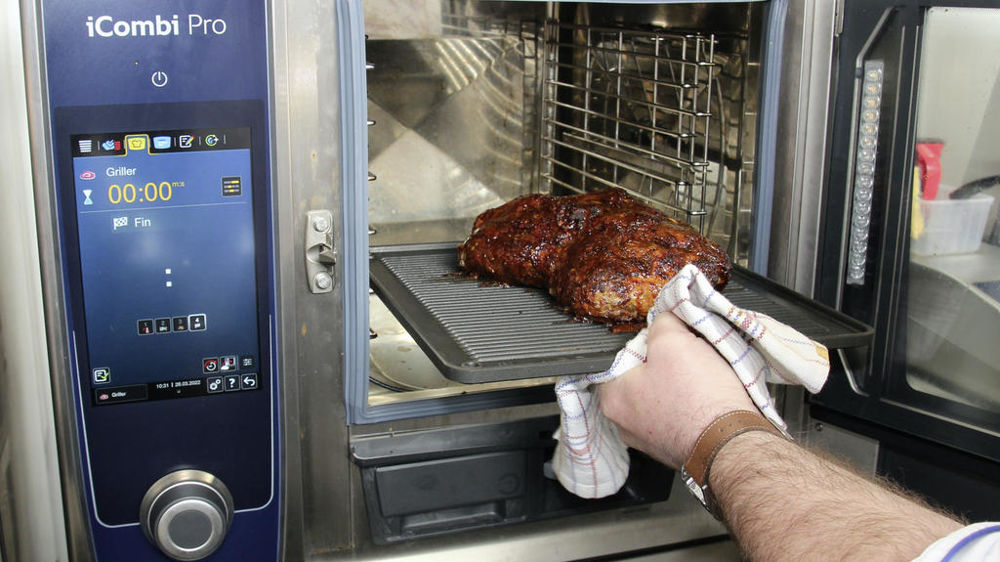 Les fours combinés professionnels donnent des résultats de cuisson exceptionnels quelles que soient les denrées.