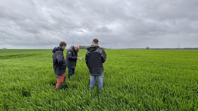 Chaque agriculteur concerné est accompagné par son technicien habituel qui va promouvoir les leviers permettant de réduire les émissions de gaz à effet de serre et de stocker du carbone.