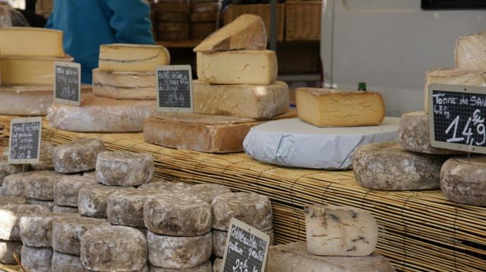 Vendre à la ferme, sur les marchés, à des restaurateurs ou des grossistes : tout ça est à prendre en compte dans l'étude de marché.
