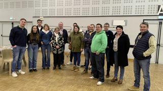 Lors de l’assemblée générale de Ouest’Lait hier, mardi 18 mars, à Saint-James (Manche), une partie du conseil d’administration a été renouvelée. Les leaders historiques Landry Rivière (à gauche) et Denis Berranger (à droite) ont été réélus.
