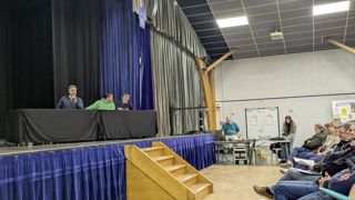 A l'assemblée générale de Ouest'Lait le 18 mars à Saint-James, les producteurs et productrices ont voté pour le retrait de Ouest'Lait de l'association d'organisations de producteurs Sunlait. A l'assemblée générale de Ouest'Lait le 18 mars à Saint-James, les producteurs et productrices ont voté pour le retrait de Ouest'Lait de l'association d'organisations de producteurs Sunlait.