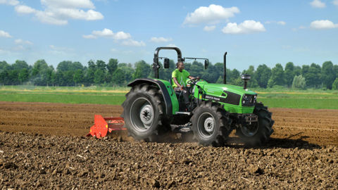 Le groupe SDF dispose dans sa gamme des tracteurs bien adaptés aux besoins de l'Afrique subsaharienne. Le groupe SDF dispose dans sa gamme des tracteurs bien adaptés aux besoins de l'Afrique subsaharienne.