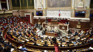 Ce n'est qu'à la fin du mois de mai que la proposition de loi pour lever les contraintes à l’exercice du métier d’agriculteur sera examinée par les députés. Ce n'est qu'à la fin du mois de mai que la proposition de loi pour lever les contraintes à l’exercice du métier d’agriculteur sera examinée par les députés.