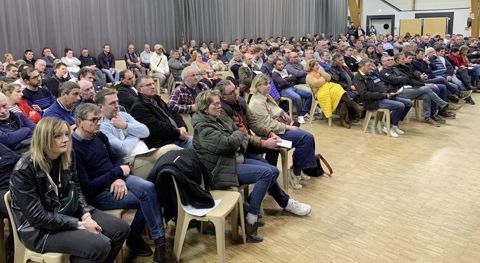 adhérents de OUest Lait lors de l'AG de mars 2025