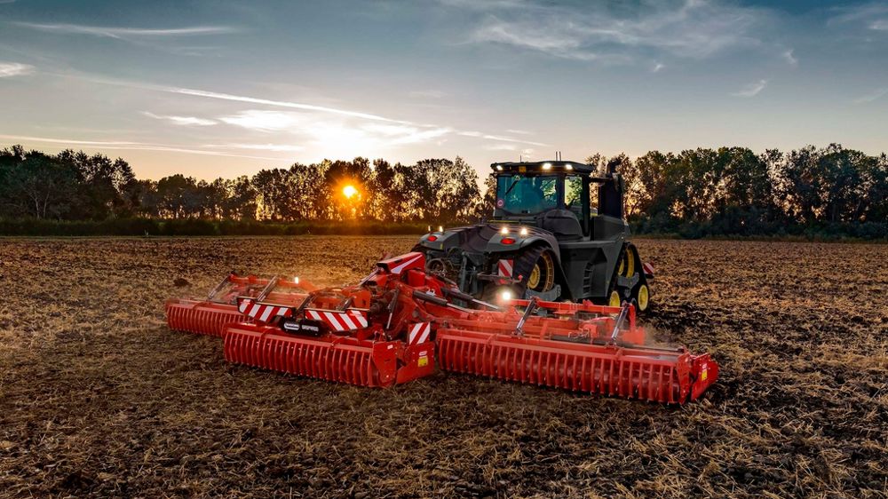 La herse Jumbo X de 10 mètres de large représente le nouveau porte-drapeau de la gamme Maschio Gaspardo.