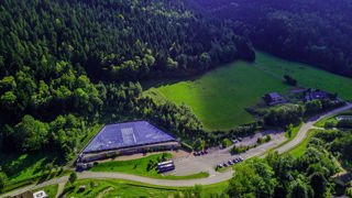 À Sainte-Marie-Aux-Mines, la cité de la mine permet de revivre l’épopée des mineurs grâce à un cinéma panoramique, un théâtre optique et un parcours muséographique. À Sainte-Marie-Aux-Mines, la cité de la mine permet de revivre l’épopée des mineurs grâce à un cinéma panoramique, un théâtre optique et un parcours muséographique.