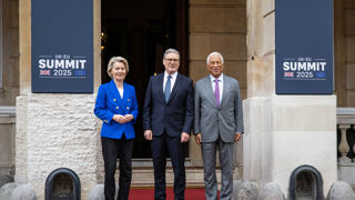 C'est le plus fort rapprochement entre l'Union européenne et le Royaume-Uni depuis le Brexit. C'est le plus fort rapprochement entre l'Union européenne et le Royaume-Uni depuis le Brexit.
