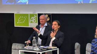 Jean Verdier, président de l'Agence bio, et Laure Verdeau, directrice ont lancé la campagne « C'est bio la France » à l'occasion des 40 ans du label AB. Jean Verdier, président de l'Agence bio, et Laure Verdeau, directrice ont lancé la campagne « C'est bio la France » à l'occasion des 40 ans du label AB.