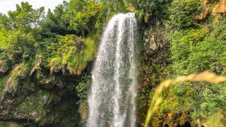 Les cascades de Salles-la-Source, dans l’Aveyron, offrent une sympathique randonnée et un beau panorama. Les cascades de Salles-la-Source, dans l’Aveyron, offrent une sympathique randonnée et un beau panorama.