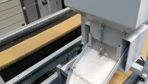 Dans un boisseau de 10 tonnes, une couche médiane de 50 cm a été traitée au SilicoSec, sur une bande de transport du grain, au sein de la plateforme expérimentale de Boigneville (Essonne).
