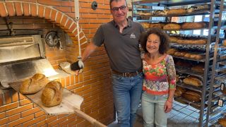 « La boulangerie, au départ un atelier de diversification, représente aujourd’hui, le chiffre d’affaires le plus important de la ferme », expliquent Cristiana et Emmanuel Vandame. « La boulangerie, au départ un atelier de diversification, représente aujourd’hui, le chiffre d’affaires le plus important de la ferme », expliquent Cristiana et Emmanuel Vandame.