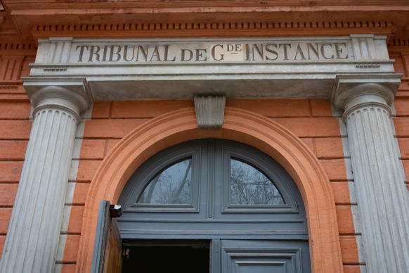 Un indivisaire bloque la vente de la ferme, comment faire ?