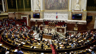 Les députés ont voté en faveur de la loi Duplomb avec 316 voix pour et 223 contre, ce 8 juillet 2025. Les députés ont voté en faveur de la loi Duplomb avec 316 voix pour et 223 contre, ce 8 juillet 2025.